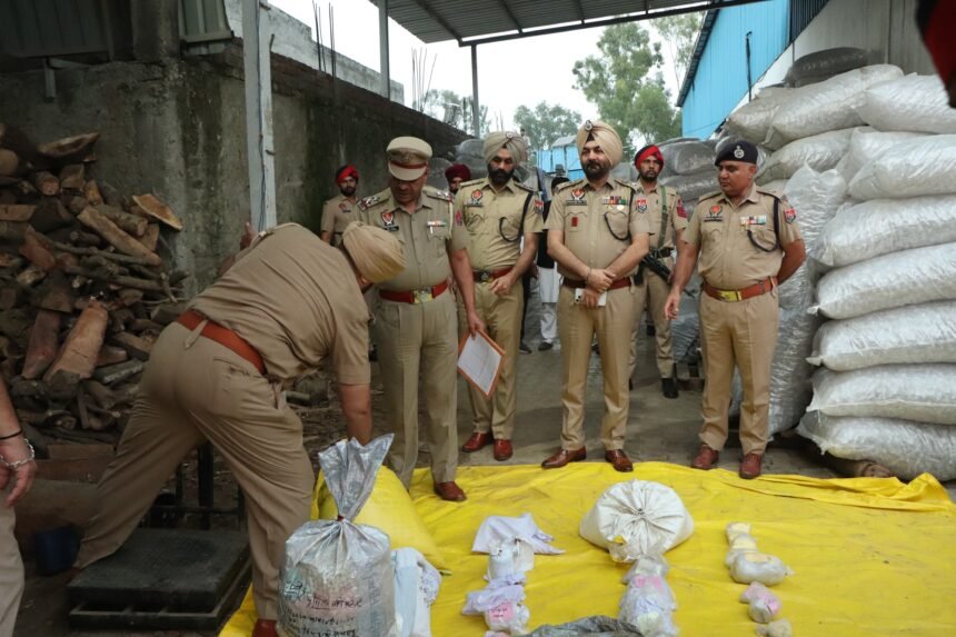 जालंधर ग्रामीण पुलिस ने 68 एनडीपीएस अधिनियम के तहत जब्त किए गए नशीले पदार्थों को किया नष्ट