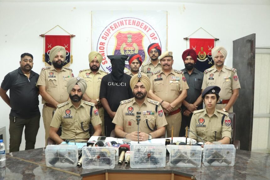 जालंधर ग्रामीण पुलिस ने अंतरराज्यीय हथियार तस्करी गिरोह का किया भंडाफोड़, 5 पिस्तौल जब्त