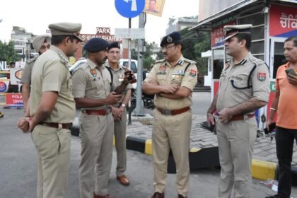 दशहरे और पंचायत चुनावों के मद्देनज़र पंजाब में रेड अलर्ट जारी, विशेष डीजीपी अर्पित शुक्ला ने किया जालंधर का अचानक दौरा, सुरक्षा प्रबंधों का लिया जायज़ा