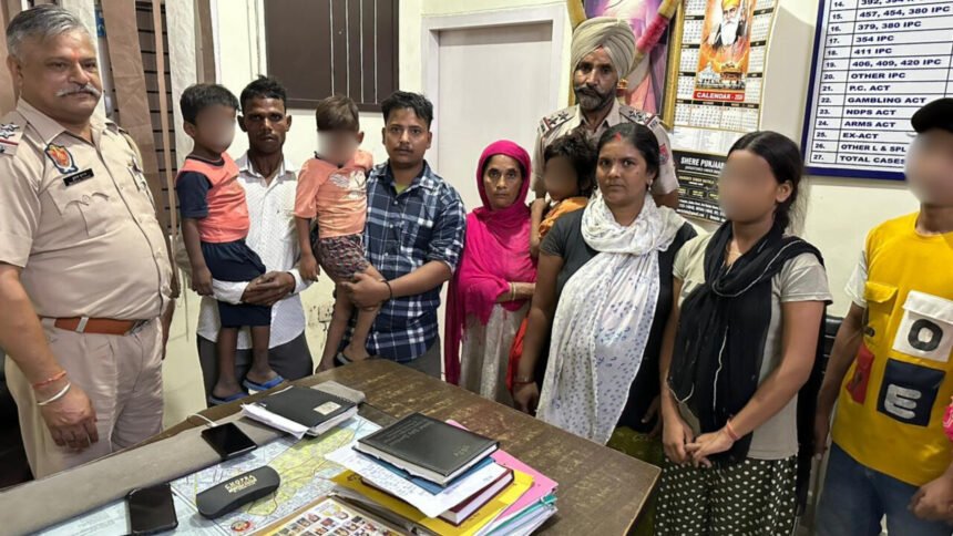 ਕਮਿਸ਼ਨਰੇਟ ਪੁਲਿਸ ਜਲੰਧਰ ਨੇ ਤੇਜ਼ੀ ਨਾਲ 2 ਘੰਟਿਆਂ ਵਿੱਚ ਤਿੰਨ ਨਾਬਾਲਗ ਬੱਚਿਆਂ ਨੂੰ ਲੱਭ ਕੇ ਉਨ੍ਹਾਂ ਦੇ ਪਰਿਵਾਰਾਂ ਨਾਲ ਮਿਲਾਇਆ