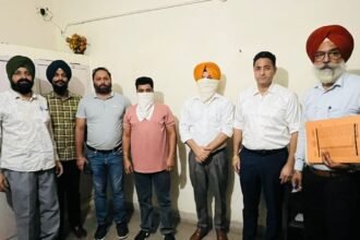 ਵਿਜੀਲੈਂਸ ਬਿਊਰੋ ਵੱਲੋਂ ਡੀਸੀ ਤਰਨਤਾਰਨ ਦਾ ਨਿੱਜੀ ਸਹਾਇਕ ਤੇ ਉਸਦੇ ਸਾਥੀ 20,000 ਰੁਪਏ ਰਿਸ਼ਵਤ ਲੈਂਦੇ ਰੰਗੇ ਹੱਥੀਂ ਕਾਬੂ