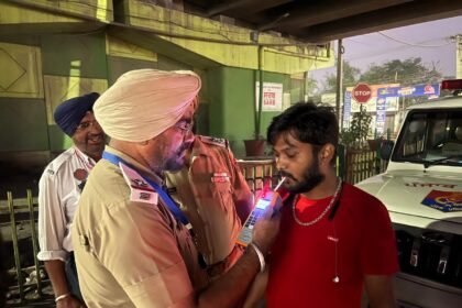 ਸ਼ਰਾਬ ਪੀ ਕੇ ਗੱਡੀ ਚਲਾਉਣ ਵਾਲਿਆਂ ‘ਤੇ ਪੁਲਿਸ ਦੀ ਸਖ਼ਤ ਕਾਰਵਾਈ: ਜਲੰਧਰ ‘ਚ 57 ਚਲਾਨ ਕੀਤੇ ਗਏ