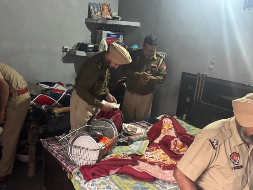 ਜਲੰਧਰ ਦਿਹਾਤੀ ਪੁਲਿਸ ਨੇ ਫਿਲੌਰ ਦੇ ਗੱਨਾ ਪਿੰਡ ਵਿਚ ਅਪਰੇਸ਼ਨ CASO ਦੇ ਤਹਿਤ ਘਰਾਂ ਦੀ ਕੀਤੀ ਚੈਕਿੰਗ, ਨਸ਼ੀਲੇ ਪਦਾਰਥਾਂ ਦੀ ਵੱਡੀ ਖੇਪ ਜ਼ਬਤ,ਪੰਜ ਗ੍ਰਿਫਤਾਰ