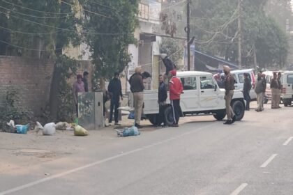 पुलिस स्टेशन के बाहर मिला बम, मची अफरा-तफरी, पूरा इलाका सील,