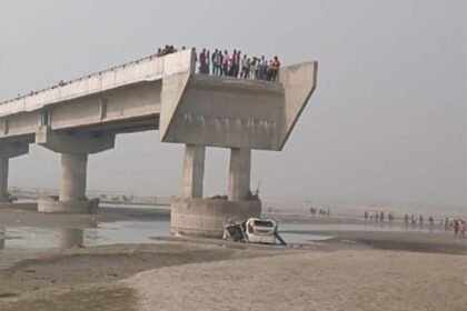 GOOGLE MAP के दिखाए रास्ते पर दौड़ रही थी कार, निर्माणाधीन पुल से नदी में गिरी; 3 लोगों की दर्दनाक मौत