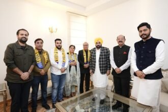 जालंधर के पूर्व मेयर जगदीश राजा ‘आप’ में शामिल, मुख्यमंत्री भगवंत मान ने जगदीश राजा और अनीता राजा का पार्टी में किया स्वागत