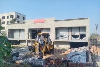 ਨਵੀਆਂ ਵਿਕਸਿਤ ਹੋ ਰਹੀਆਂ ਅਣ ਅਧਿਕਾਰਿਤ ਕਲੋਨੀਆਂ ਅਤੇ ਉਸਾਰੀਆਂ ਉੱਪਰ ਚੱਲਿਆ ਪੀਲਾ ਪੰਜਾ