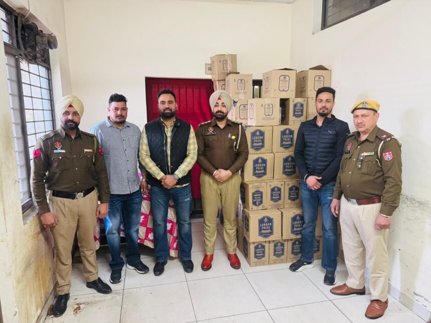 ਕਮਿਸ਼ਨਰੇਟ ਪੁਲਿਸ ਨੇ ਚੰਡੀਗੜ੍ਹ ਤੋਂ ਤਸਕਰੀ ਕੀਤੀ ਗਈ ਨਜਾਇਜ਼ ਸ਼ਰਾਬ ਦੀਆਂ 100 ਪੇਟੀਆਂ ਕੀਤੀਆਂ ਜ਼ਬਤ