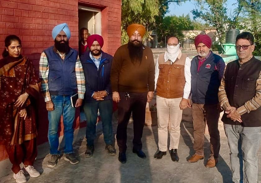 ज़मीन के इंतकाल के बदले 10,000 रुपये रिश्वत लेता राजस्व पटवारी विजीलेंस द्वारा रंगे हाथों काबू