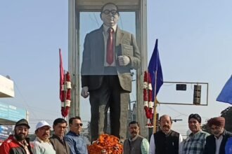 कैबिनेट मंत्री ने डॉक्टर बीआर अंबेडकर के प्री-निर्वाण दिवस पर पुष्पांजलि की अर्पित