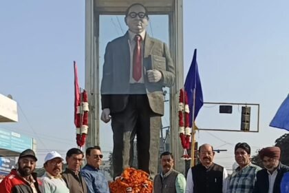 कैबिनेट मंत्री ने डॉक्टर बीआर अंबेडकर के प्री-निर्वाण दिवस पर पुष्पांजलि की अर्पित