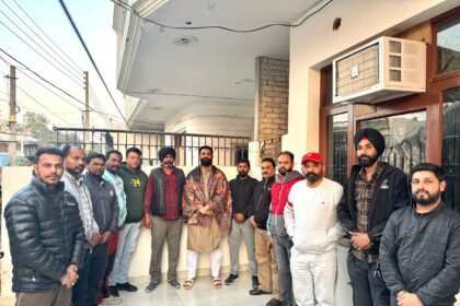 ਹਲਕਾ ਵਾਸੀਆਂ ਦਾ ਸੇਵਕ ਹੋਣ ਦੇ ਨਾਤੇ ਲੋਕਾਂ ਦੀਆਂ ਸਮੱਸਿਆਵਾਂ ਨੂੰ ਹੱਲ ਕਰਵਾਣਾ ਮੇਰਾ ਫਰਜ-ਅਵੀ ਰਾਜਪੂਤ