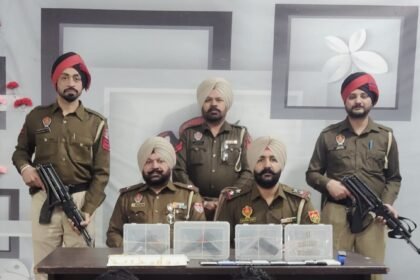 जालंधर देहाती पुलिस ने हथियारबंद डकैतियों में शामिल पिता-पुत्र की जोड़ी को तीन पिस्तौल, 25 कारतूस और चोरी के गहनों सहित किया गिरफ़्तार