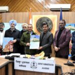 डिप्टी कमिश्नर ने पंजाब के विरासती स्मारकों संबंधी कैलंडर और डाक्यूमेंट्री की रिलीज