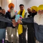 ਜਲੰਧਰ ਦੇ ਨਵੇਂ ਚੁਣੇ ਗਏ ਮੇਅਰ ਵਿਨੀਤ ਧੀਰ ਨੂੰ ਜਥੇਦਾਰ ਦਰਸ਼ਨ ਸਿੰਘ ਲੰਬੜਦਾਰ ਤੇ ਹੋਰਨਾਂ ਨੇ ਕੀਤਾ ਸਨਮਾਨਿਤ