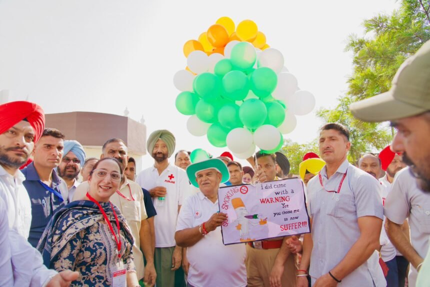 ਰਾਜਪਾਲ ਪੰਜਾਬ ਨੇ ਪਿੰਡ ਨਵਾਂ ਪਿੰਡ ਤੋ ਪੰਧੇਰ ਤੱਕ ਨਸ਼ਿਆਂ ਵਿਰੁੱਧ ਪੈਦਲ ਯਾਤਰਾ ਦੀ ਕੀਤੀ ਅਗਵਾਈ