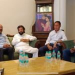 कैबिनेट मंत्री मोहिंदर भगत और मेयर विनीत धीर ने हंस राज हंस के साथ जताया दुख