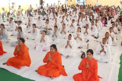 ਯੋਗ ਸਰੀਰ, ਮਨ ਅਤੇ ਆਤਮਾ ਨੂੰ ਇੱਕ ਕਰਨ ਦਾ ਵਿਗਿਆਨ ਹੈ:- ਸਵਾਮੀ ਵਿਗਿਆਨਾਨੰਦ