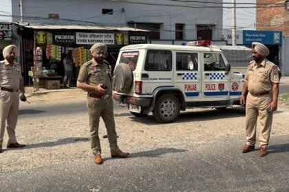 ਐਸ.ਐਸ.ਪੀ. ਹਰਵਿੰਦਰ ਸਿੰਘ ਵਿਰਕ ਜਲੰਧਰ ਦਿਹਾਤੀ ਵੱਲੋਂ ਸਪੈਸ਼ਲ ਨਾਕਾਬੰਦੀ ਦੀ ਖੁਦ ਮੌਕੇ ਤੇ ਪਹੁੰਚ ਕੇ ਕੀਤੀ ਚੈਕਿੰਗ