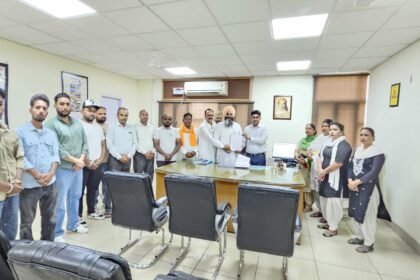 ਸੰਵਿਧਾਨ ਨਿਰਮਾਤਾ ਬਾਬਾ ਸਾਹਿਬ ਭੀਮਰਾਓ ਅੰਬੇਡਕਰ ਦੇ ਬੁੱਤਾਂ ਦੀ ਸੁਰੱਖਿਆ ਯਕੀਨੀ ਬਣਾਉਣ ਦੀ ਮੰਗ ਕਰਦੇ ਹੋਏ ਭਾਜਪਾ ਨੇ ਦਿੱਤਾ ਮੰਗ ਪੱਤਰ