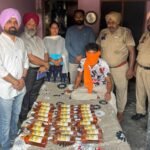 ਆਬਕਾਰੀ ਵਿਭਾਗ ਨੇ 2 ਸ਼ਰਾਬ ਤਸਕਰਾਂ ਨੂੰ ਦਬੋਚਿਆ ਇੱਕ ਕੋਲੋਂ 24 ਬੋਤਲਾਂ ਤੇ ਦੂਜੇ ਕੋਲੋਂ 12 ਪੇਟੀਆਂ ਸ਼ਰਾਬ ਕੀਤੀ ਬਰਾਮਦ, ਮਾਮਲਾ ਦਰਜ਼