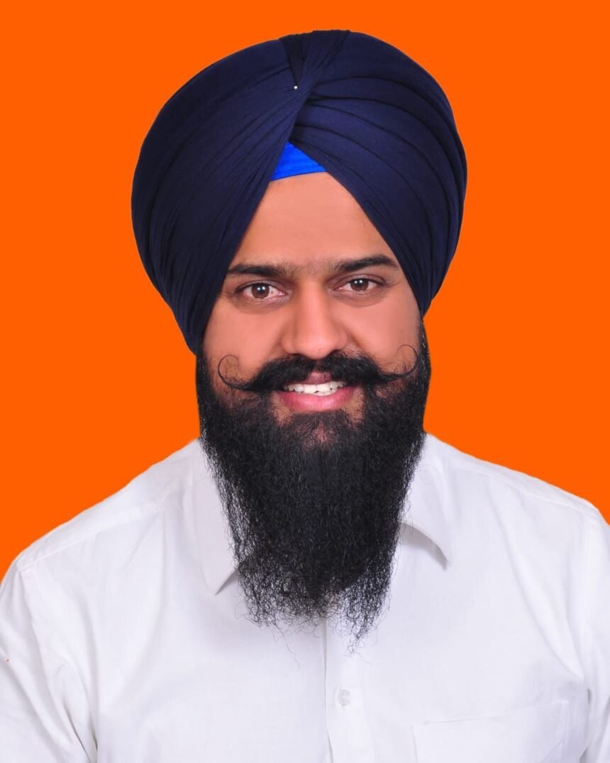 ਯੂਥ ਅਕਾਲੀ ਦਲ ਦੇ ਜ਼ਿਲ੍ਹਾ ਪ੍ਰਧਾਨ ਨੇ ਕਿਹਾ,ਯੂਥ ਅਕਾਲੀ ਦਲ ਬਿਕਰਮ ਮਜੀਠੀਆ ਨਾਲ ਚੱਟਾਨ ਵਾਂਗ ਖੜ੍ਹਾ ਹੈ