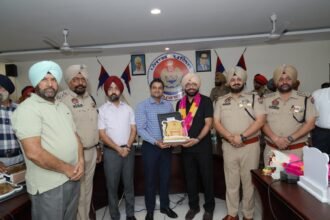 38 ਸਾਲ ਬੇਦਾਗ ਸੇਵਾਵਾਂ ਨਿਭਾਅ ਕੇ ਏਐਸਆਈ ਕੁਲਵਿੰਦਰ ਸਿੰਘ ਹੋਏ ਸੇਵਾਮੁਕਤ,ਐਸਐਸਪੀ ਨੇ ਕੀਤਾ ਸਨਮਾਨਿਤ