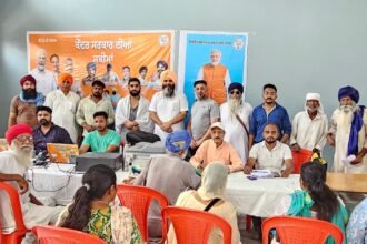 ਪਿੰਡ ਲੱਖਣਕਲਾ ਦੇ ਬੂਥ ਨੰਬਰ 15, 16, 17 ਵਿੱਚ ਭਾਜਪਾ ਵਰਕਰਾਂ ਨੇ ਲਗਾਇਆ ਕੈਂਪ, ਸੈਂਕੜੇ ਲੋਕਾਂ ਨੇ ਲਿਆ ਲਾਭ