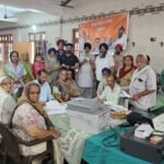 ਮੋਦੀ ਸਰਕਾਰ ਦੀਆਂ ਯੋਜਨਾਵਾਂ ਦਾ ਲਾਭ ਲੋਕਾਂ ਨੂੰ ਮੌਕੇ ਤੇ ਹੀ ਪਹੁੰਚਾਉਣ ਲਈ ਭਾਜਪਾ ਨੇ ਪਿੰਡ ਨੱਥੂਚਲ ਦੇ ਬੂਥ ਨੰਬਰ 56,57 ਵਿੱਚ ਲਗਾਇਆ ਕੈਂਪ