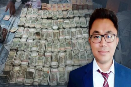 IAS अधिकारी 10 लाख की रिश्वत लेते रंगे हाथों गिरफ्तार, सरकारी घर से जब्त हुए 47 लाख रुपए