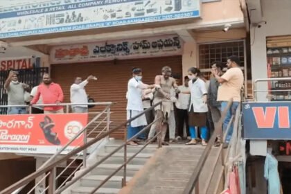 दवा फैक्ट्री का रिएक्टर बना काल, 10 मजदूरों की मौत; मलबे में जिंदगी की तलाश जारी