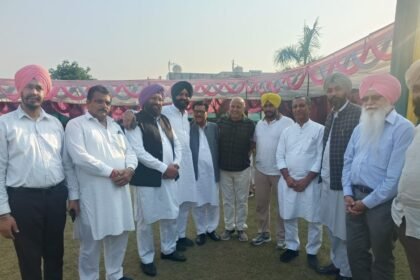 ਕਰਤਾਰਪੁਰ ਤੋਂ ਵਿਧਾਇਕ ਬਲਕਾਰ ਸਿੰਘ ਨੇ ਤਰਨ ਤਾਰਨ ਜਿਮਨੀ ਚੋਣਾਂ ਵਿੱਚ ਡੋਰ ਟੂ ਡੋਰ ਕੀਤਾ ਪ੍ਰਚਾਰ