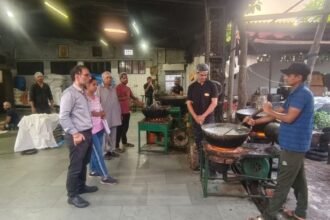 ਦੁਕਾਨਦਾਰ ਮਠਿਆਈਆਂ ਦੀ ਗੁਣਵੱਤਾ ਵੱਲ ਦੇਣ ਵਿਸ਼ੇਸ਼ ਧਿਆਨ : ਡਾਕਟਰ ਹਰਜੋਤ