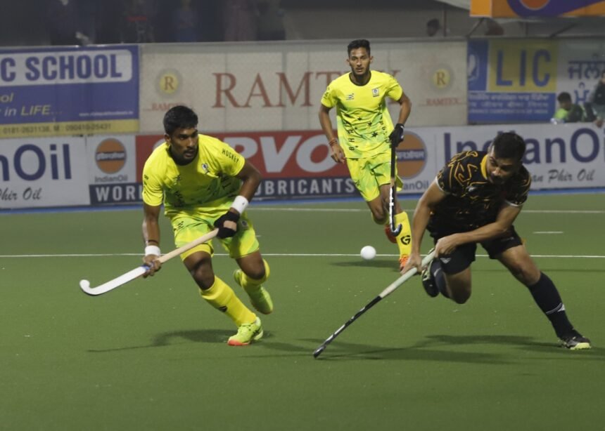 42वां इंडियन ऑयल सर्वो सुरजीत हॉकी टूर्नामेंट : सेमीफाइनल में, इंडियन रेलवे दिल्ली ने इंडियन नेवी मुंबई को 2-1 से हराया