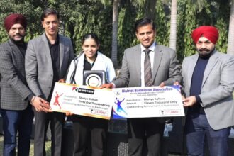 डीसी द्वारा राष्ट्रीय विजेता खिलाड़ियों का नगद पुरस्कारों से सम्मान, बैडमिंटन एसोसिएशन को हंसराज स्टेडियम की मरम्मत के लिए 10 लाख की ग्रांट जारी