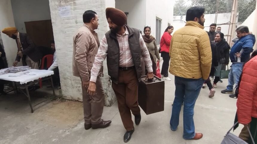 ज़िला परिषद और पंचायत समिति चुनाव: ज़िला प्रशासन द्वारा करवाई जाएंगी शांतिपूर्ण एवं निष्पक्ष चुनाव : डिप्टी कमिश्नर ज़िला परिषद और पंचायत समिति चुनाव: ज़िला प्रशासन द्वारा करवाई जाएंगी शांतिपूर्ण एवं निष्पक्ष चुनाव : डिप्टी कमिश्नर