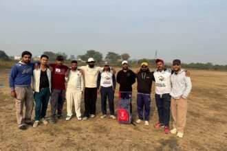 फ्रेंडली क्रिकेट मैच में आर सी सी क्लब ने पैराडाइज क्लब को तीन विकेट से हराया