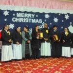 संत फ़्रांसिस कान्वेंट स्कूल में क्रिसमस के रंग में रंगा विद्यालय, प्रभु यीशु की शिक्षाओं द्वारा दिया प्रेम और भाईचारे का संदेश