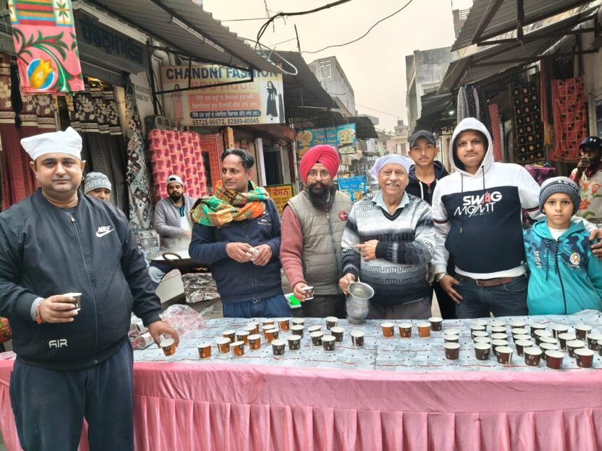 अमर शहीद बाबा मोतीराम मेहरा, माता गुजरी एवं चारों साहबजादो  की शहादत को समर्पित लगाया गया दूध का लंगर