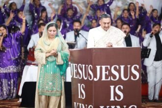 ਦ ਓਪਨ ਡੋਰ ਚਰਚ ਵਿਖੇ ਮਨਾਇਆ ਗਿਆ ਕ੍ਰਿਸਮਿਸ ਦਾ ਸ਼ੁਭ ਦਿਹਾੜਾ, ਪਾਸਟਰ ਦਿਓਲ ਨੇ ਦੁਨੀਆਂ ਦੇ ਲੋਕਾਂ ਨੂੰ ਪ੍ਰਭੂ ਯਿਸ਼ੂ ਮਸੀਹ ਜੀ ਦੇ ਜਨਮ ਦਿਨ ਦੀ ਦਿੱਤੀ ਵਧਾਈ