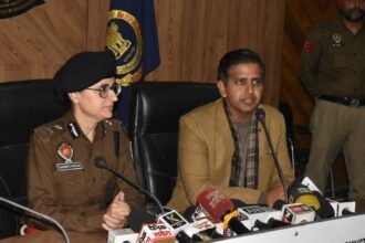 डिप्टी कमिश्नर और पुलिस कमिश्नर ने स्कूलों को बम से उड़ाने की मिली धमकियों से न घबराने की अपील की