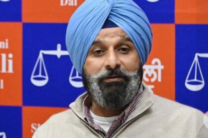 बिक्रम मजीठिया के करीबी की मुश्किलें बढ़ी, विजिलेंस ने जारी किया लुकआउट नोटिस; देश छोड़ने पर लगी रोक