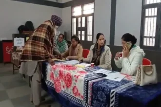 जिला परिषद-ब्लॉक समिति चुनाव के लिए मतदान जारी, अमृतसर के खासा और खुर्मणियां में चुनाव रद्द