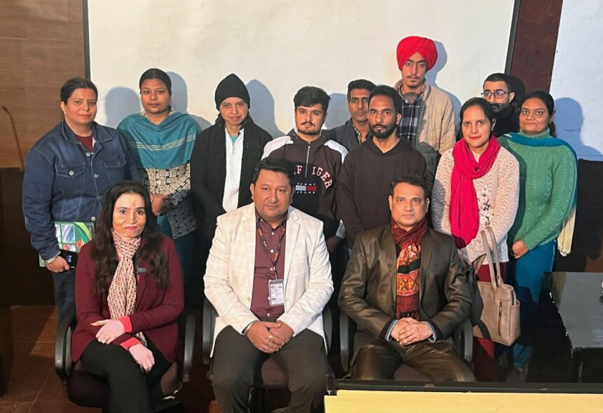 एलपीयू ने डिस्टेंस मोड के स्टूडेंट्स के लिए “अव्यवस्था से क्लेरिटी तक: लाइब्रेरी क्लासिफिकेशन और कैटलॉगिंग स्किल्स में महारत हासिल करना” पर मास्टरक्लास आयोजित