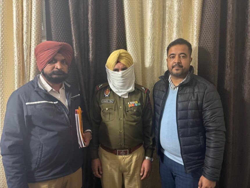 विजिलेंस ब्यूरो द्वारा 5000 रुपये रिश्वत लेते सहायक सब-इंस्पेक्टर रंगे हाथों गिरफ्तार