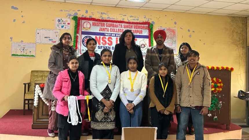 ਜਨਤਾ ਕਾਲਜ ਕਰਤਾਰਪੁਰ ਦੇ ਐਨ.ਐਸ.ਐਸ.ਯੂਨਿਟ ਵੱਲੋਂ ਸੱਤ ਰੋਜ਼ਾ ਕੈਂਪ ਸਫ਼ਲਤਾ ਪੂਰਨ ਸੰਪੰਨ ਹੋਇਆ