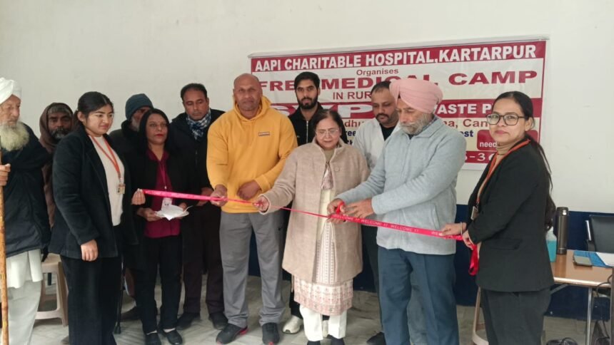 निशुल्क मैडिकल कैंप में 50 मरीजों की जांच