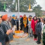 जनता कॉलेज करतारपुर में गणतंत्र दिवस पर पूर्व विधायक चौधरी सुरेंद्र सिंह ने लहराया तिरंगा