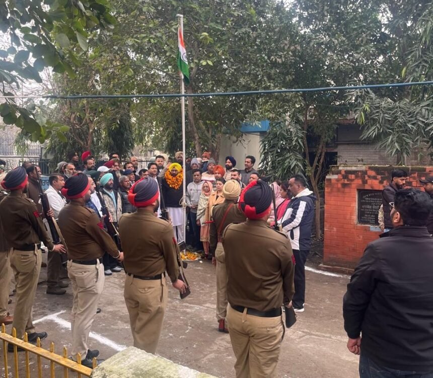 नगर कौंसिल करतारपुर मे गणतंत्र दिवस पर विधायक बलकार सिंह ने फहराया राष्ट्रीय ध्वज