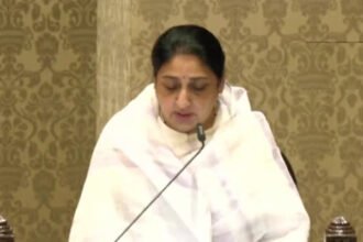 सुनेत्रा पवार बनीं महाराष्ट्र की पहली महिला उपमुख्यमंत्री, शपथ ग्रहण के दौरान गूंजे ‘अजीत दादा अमर रहें’ के नारे